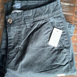 Brand new with tags men’s black Aeropostale 28x32 pants